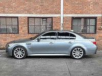 Bmw m5 5.0 v10 500pk 2006 5-serie youngtimer - afbeelding 18 van  46