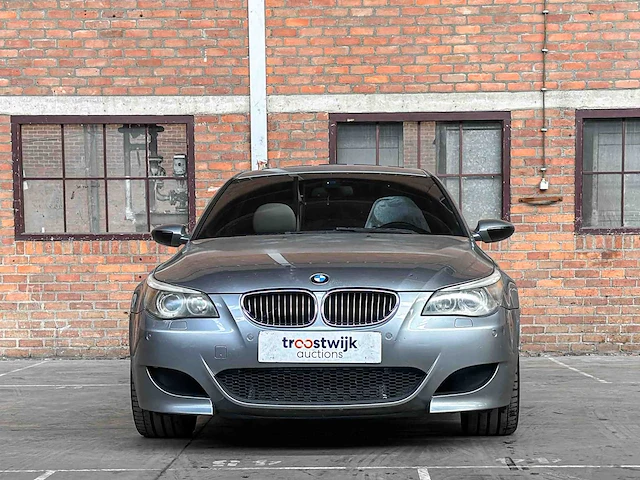 Bmw m5 5.0 v10 500pk 2006 5-serie youngtimer - afbeelding 5 van  46