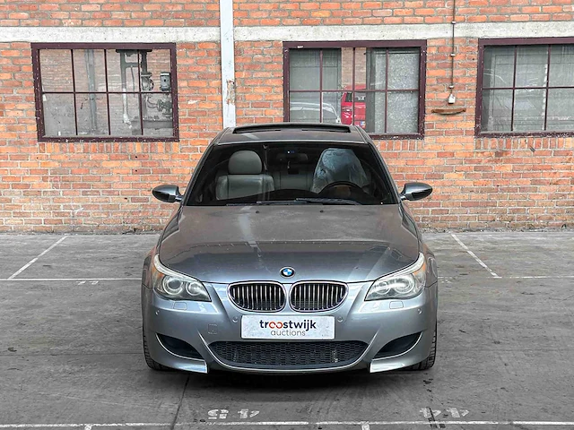 Bmw m5 5.0 v10 500pk 2006 5-serie youngtimer - afbeelding 6 van  46