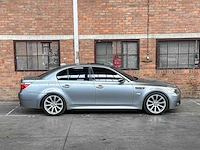 Bmw m5 5.0 v10 500pk 2006 5-serie youngtimer - afbeelding 2 van  46