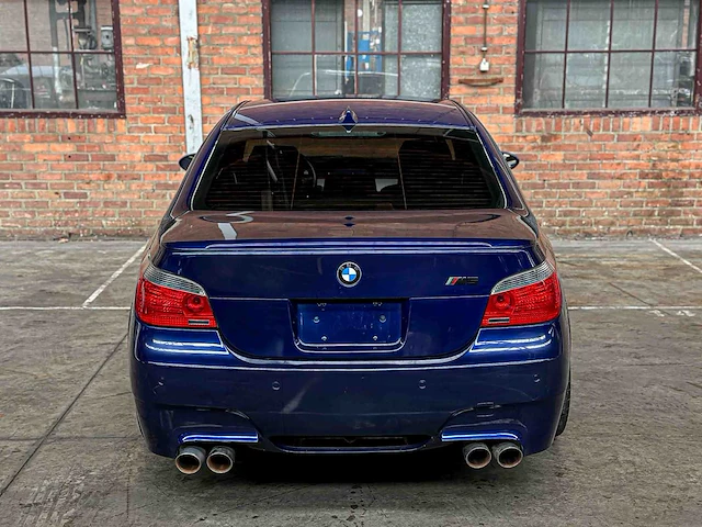 Bmw m5 5.0 v10 500pk 2006 5-serie youngtimer - afbeelding 6 van  45