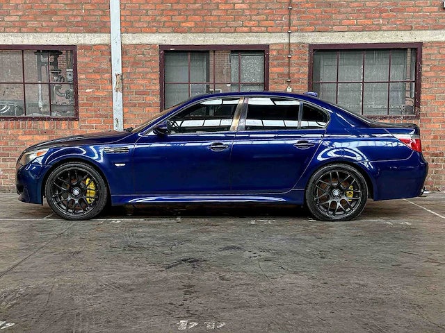 Bmw m5 5.0 v10 500pk 2006 5-serie youngtimer - afbeelding 9 van  45