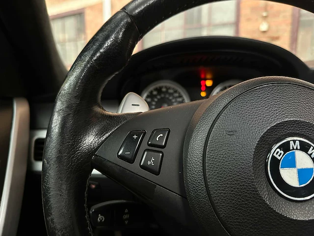 Bmw m5 5.0 v10 500pk 2006 5-serie youngtimer - afbeelding 15 van  45