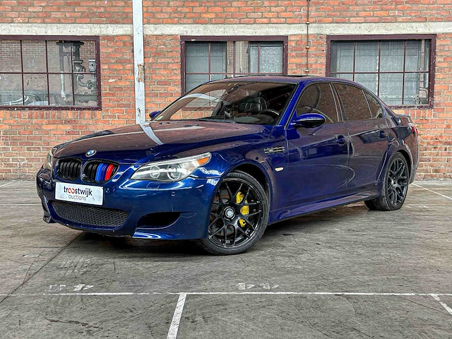 Bmw m5 5.0 v10 500pk 2006 5-serie youngtimer - afbeelding 23 van  45