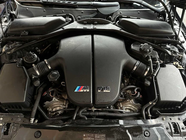 Bmw m5 5.0 v10 500pk 2006 5-serie youngtimer - afbeelding 38 van  45