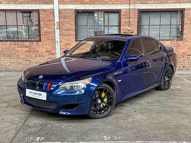 Bmw m5 5.0 v10 500pk 2006 5-serie youngtimer - afbeelding 34 van  45