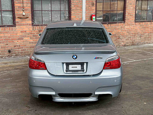 Bmw m5 5.0 v10 500pk 2006 5-serie - afbeelding 2 van  34