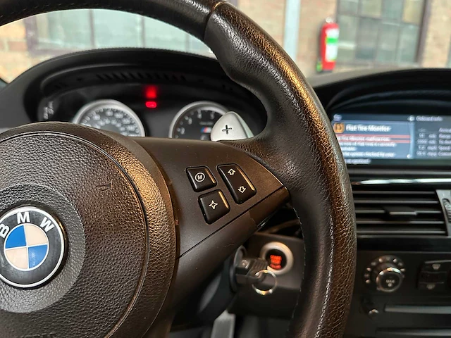Bmw m5 5.0 v10 500pk 2006 5-serie - afbeelding 9 van  34