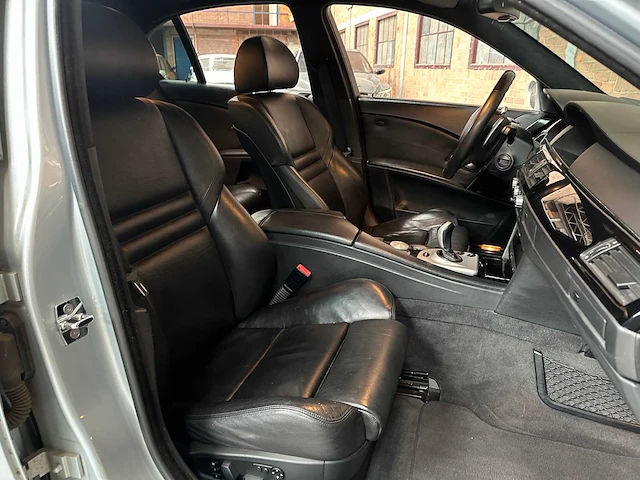 Bmw m5 5.0 v10 500pk 2006 5-serie - afbeelding 26 van  34