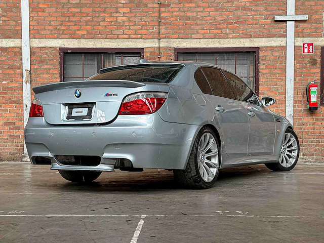 Bmw m5 5.0 v10 500pk 2006 5-serie - afbeelding 33 van  34