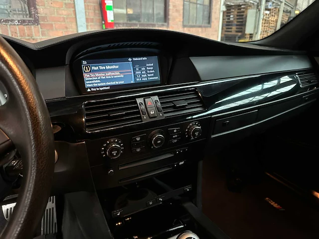 Bmw m5 5.0 v10 500pk 2006 5-serie - afbeelding 15 van  34