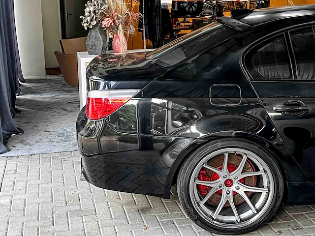 Bmw m5 5.0 v10 500pk 2007 5-serie youngtimer - afbeelding 2 van  45