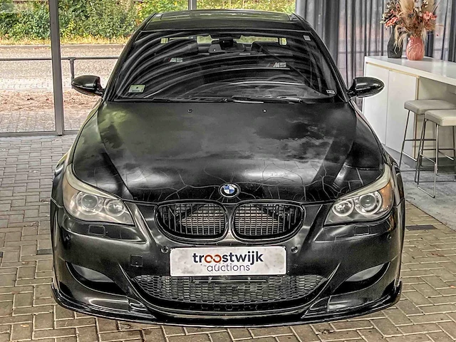 Bmw m5 5.0 v10 500pk 2007 5-serie youngtimer - afbeelding 42 van  45