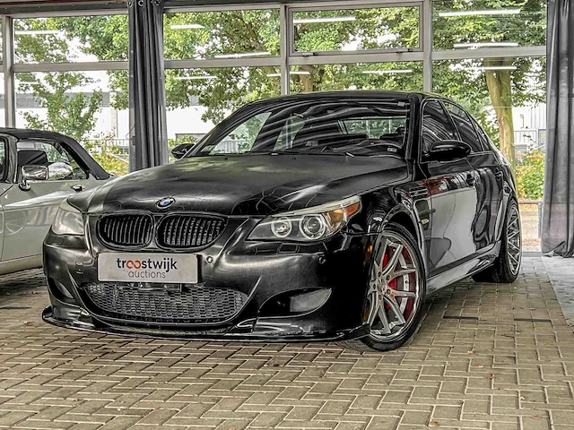 Bmw m5 5.0 v10 500pk 2007 5-serie youngtimer - afbeelding 12 van  45