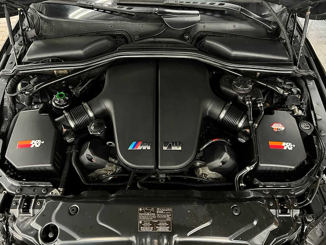 Bmw m5 5.0 v10 500pk 2007 5-serie youngtimer - afbeelding 38 van  45