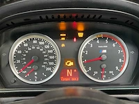 Bmw m5 5.0 v10 e60 500pk 2006 5-serie youngtimer - afbeelding 11 van  44
