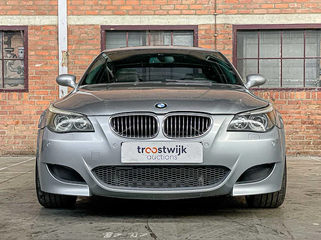 Bmw m5 5.0 v10 e60 500pk 2006 5-serie youngtimer - afbeelding 34 van  44