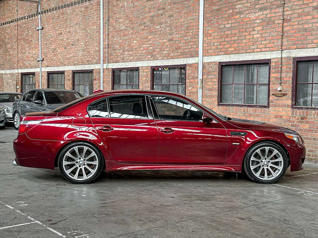 Bmw m5 5.0 v10 e60 500pk 2006 5-serie - afbeelding 3 van  25