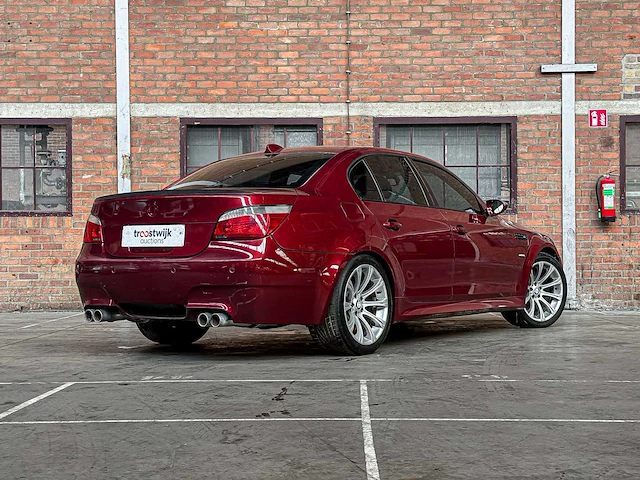 Bmw m5 5.0 v10 e60 500pk 2006 5-serie - afbeelding 23 van  25