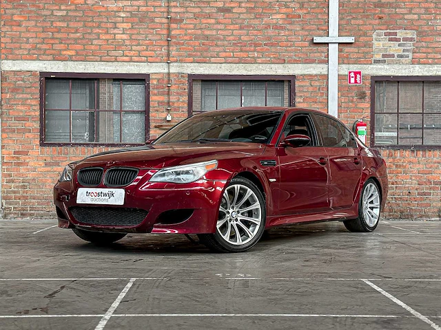Bmw m5 5.0 v10 e60 500pk 2006 5-serie - afbeelding 1 van  25