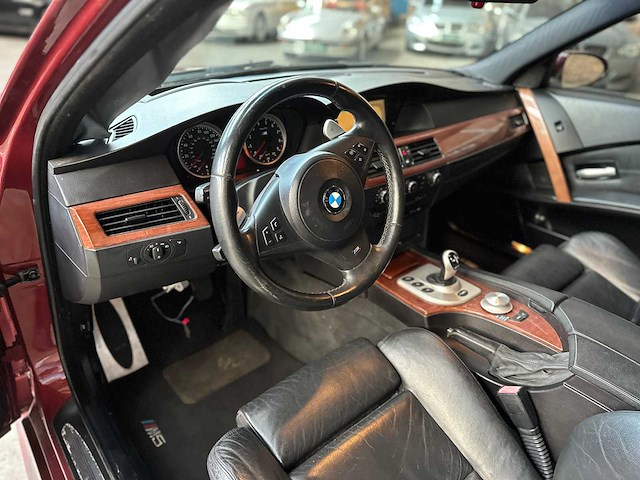 Bmw m5 5.0 v10 e60 500pk 2006 5-serie - afbeelding 5 van  25