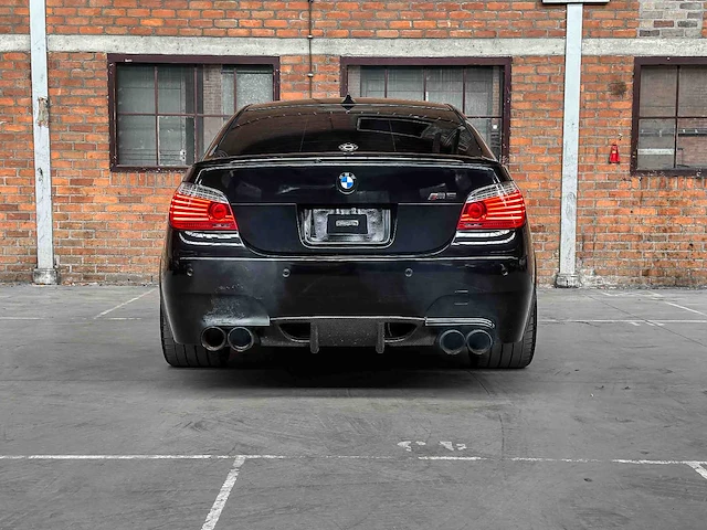 Bmw m5 5.0 v10 e60 500pk 2008 5-serie yountimer - afbeelding 6 van  41