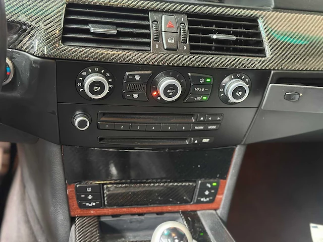 Bmw m5 5.0 v10 e60 500pk 2008 5-serie yountimer - afbeelding 19 van  41