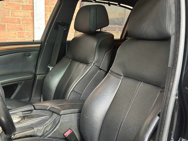 Bmw m5 5.0 v10 e60 500pk 2008 5-serie yountimer - afbeelding 28 van  41