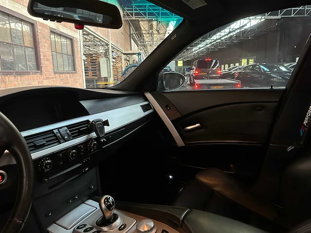 Bmw m5 5.0 v10 e60 507pk 2006 5-serie - afbeelding 3 van  35