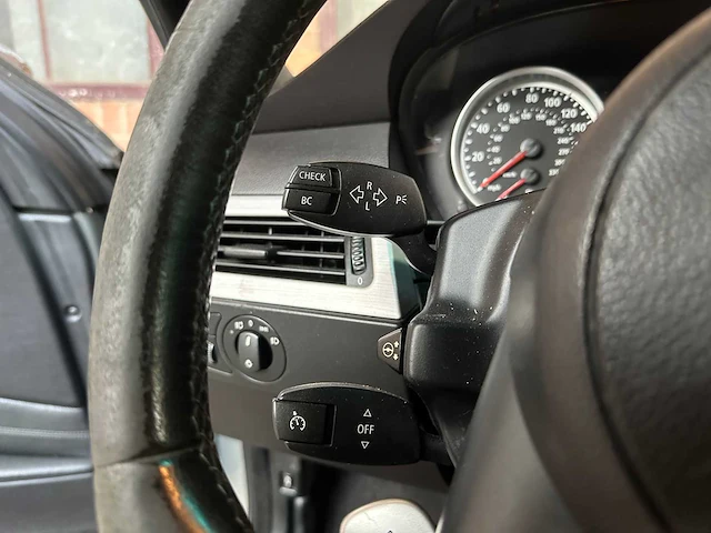 Bmw m5 5.0 v10 e60 507pk 2006 5-serie - afbeelding 7 van  35