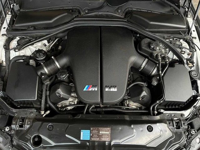 Bmw m5 5.0 v10 e60 507pk 2006 5-serie - afbeelding 26 van  35