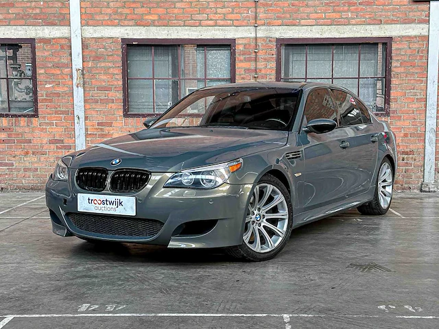 Bmw m5 5.0 v10 e60 507pk 2006 5-serie - afbeelding 23 van  35
