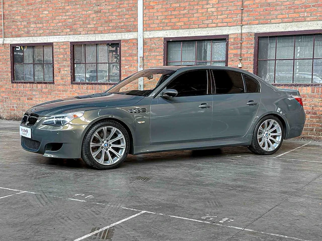 Bmw m5 5.0 v10 e60 507pk 2006 5-serie - afbeelding 30 van  35