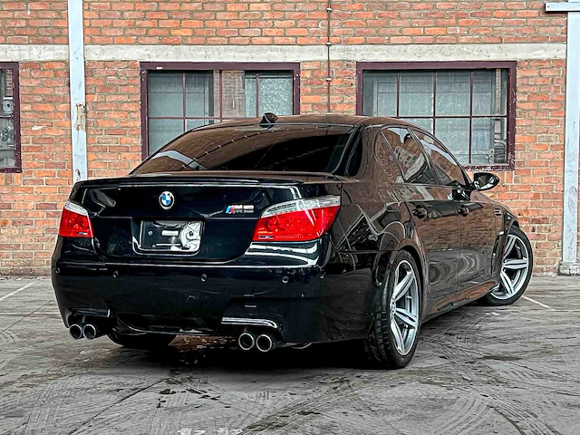 Bmw m5 5.0 v10 e60 507pk 2008 5-serie youngtimer - afbeelding 4 van  53