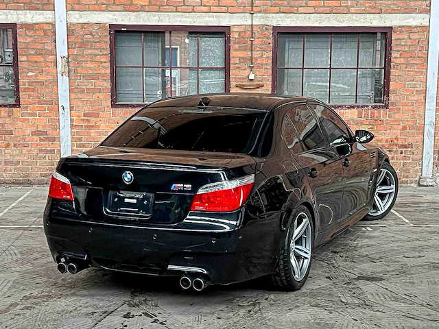 Bmw m5 5.0 v10 e60 507pk 2008 5-serie youngtimer - afbeelding 5 van  53