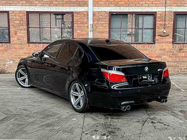Bmw m5 5.0 v10 e60 507pk 2008 5-serie youngtimer - afbeelding 9 van  53