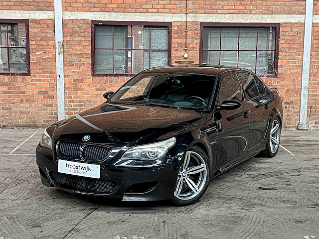 Bmw m5 5.0 v10 e60 507pk 2008 5-serie youngtimer - afbeelding 23 van  53