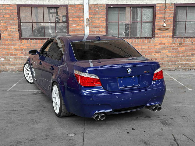 Bmw m5 5.0 v10 e60 507pk 2008 5-serie youngtimer - afbeelding 2 van  40