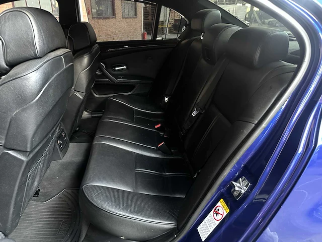 Bmw m5 5.0 v10 e60 507pk 2008 5-serie youngtimer - afbeelding 28 van  40