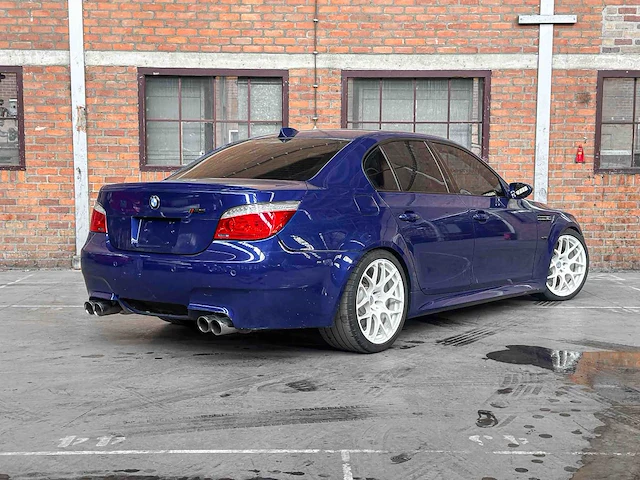 Bmw m5 5.0 v10 e60 507pk 2008 5-serie youngtimer - afbeelding 38 van  40