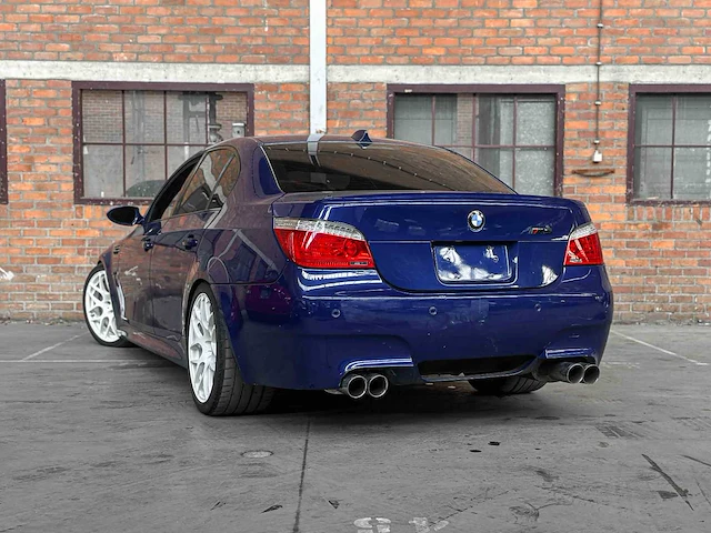 Bmw m5 5.0 v10 e60 507pk 2008 5-serie youngtimer - afbeelding 40 van  40