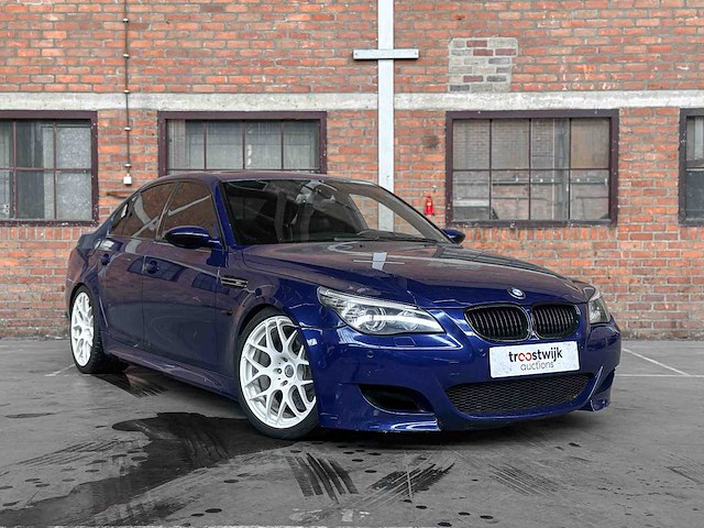 Bmw m5 5.0 v10 e60 507pk 2008 5-serie youngtimer - afbeelding 36 van  40