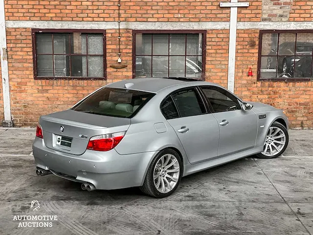 Bmw m5 e60 5.0 v10 507pk 2006 -youngtimer- - afbeelding 15 van  60