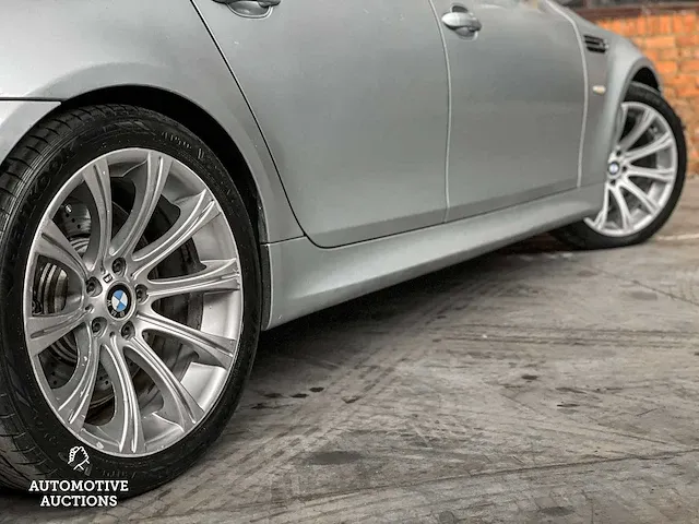 Bmw m5 e60 5.0 v10 507pk 2006 -youngtimer- - afbeelding 16 van  60