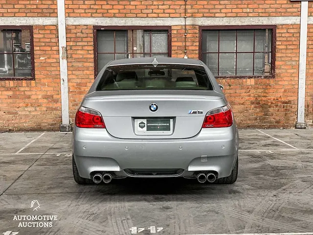 Bmw m5 e60 5.0 v10 507pk 2006 -youngtimer- - afbeelding 18 van  60