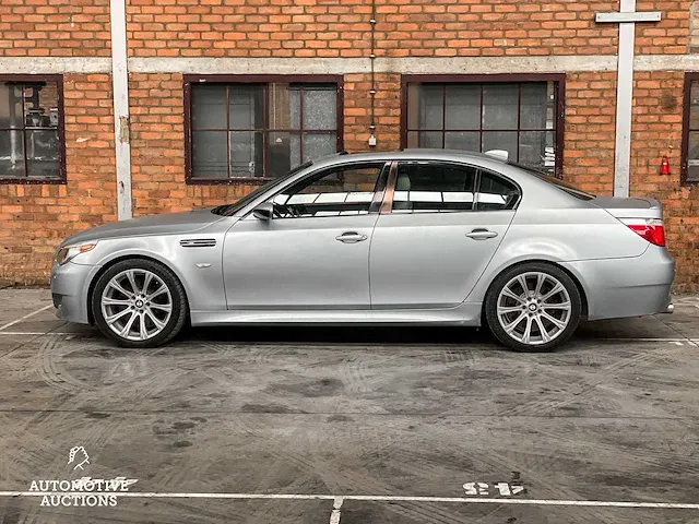 Bmw m5 e60 5.0 v10 507pk 2006 -youngtimer- - afbeelding 23 van  60