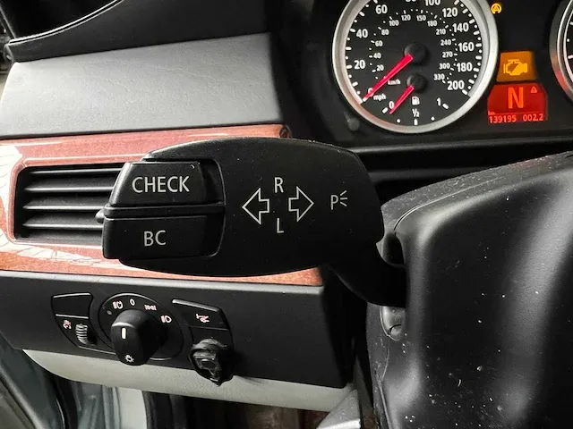 Bmw m5 e60 5.0 v10 507pk 2006 -youngtimer- - afbeelding 34 van  60