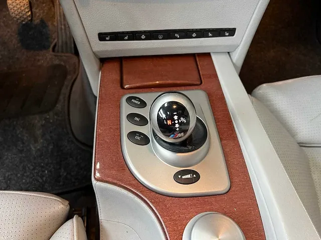 Bmw m5 e60 5.0 v10 507pk 2006 -youngtimer- - afbeelding 38 van  60