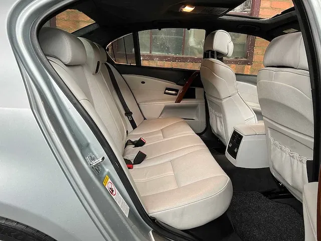 Bmw m5 e60 5.0 v10 507pk 2006 -youngtimer- - afbeelding 50 van  60
