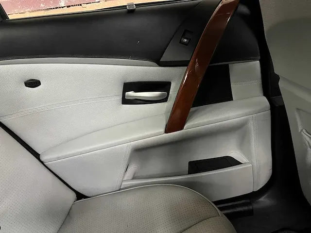 Bmw m5 e60 5.0 v10 507pk 2006 -youngtimer- - afbeelding 53 van  60